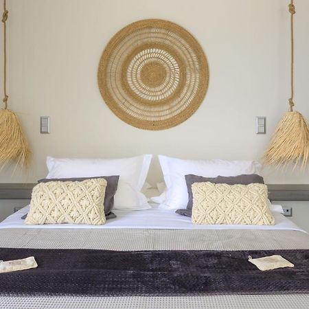 Iliades Luxury Boutique Suites Batsi  Exterior photo
