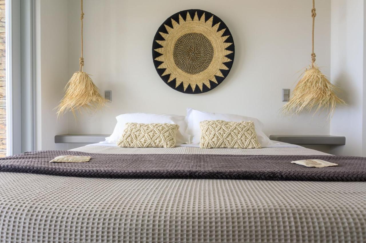 Iliades Luxury Boutique Suites Batsi  Exterior photo